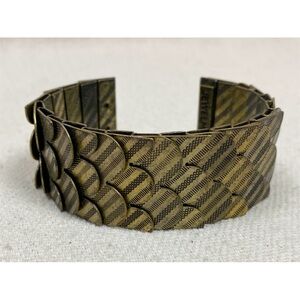 Jewel mint Textured Antiqued Gold tone Swan Fish scale Cuff Bracelet